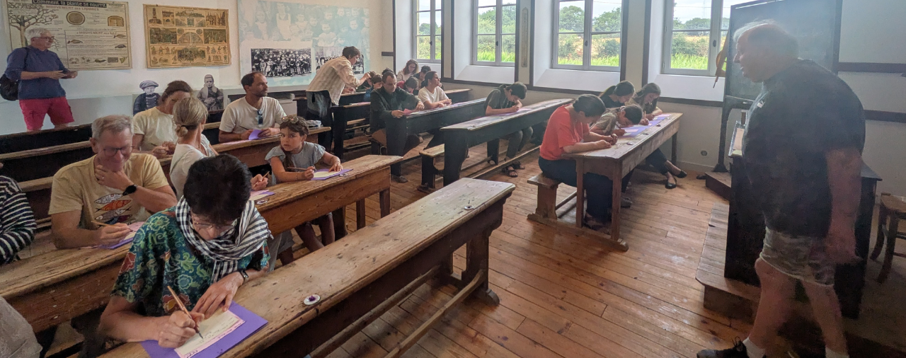 Mus&eacute;e de l'&eacute;cole - dict&eacute;e au porte plume #2