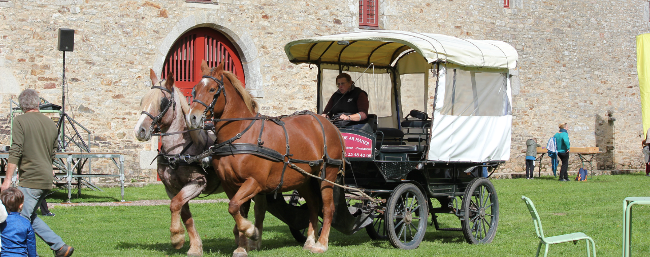 Manoir de Kernault - Balade en cal&egrave;che